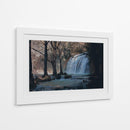 Cascada en Penumbra - Ulises Páez | Cuadro decorativo de Canvas Lab