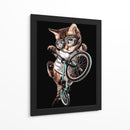 Acrobacia en moto con un gato genial - Adam Lawless | Cuadro decorativo de Canvas Lab
