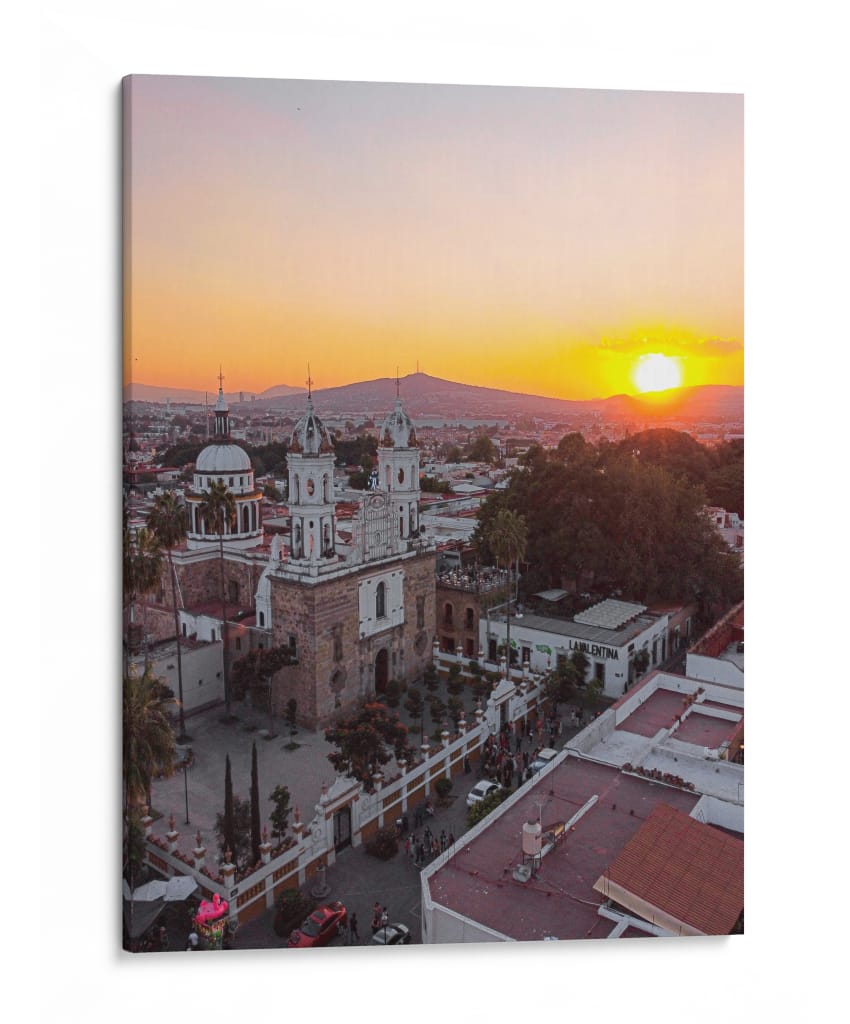 Atardecer en Tlaquepaque, Jalisco - Abner Fabian | Cuadro decorativo de Canvas Lab
