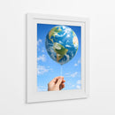 Balloon Earth - Vicky Hanggara | Cuadro decorativo de Canvas Lab