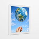 Balloon Earth - Vicky Hanggara | Cuadro decorativo de Canvas Lab