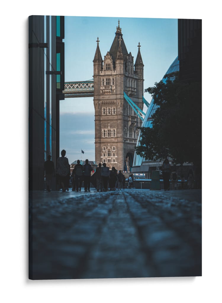 La torre entre sombras - Ulises Páez | Cuadro decorativo de Canvas Lab