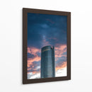 Torre Mítikah bajo el cielo encendido - Ulises Páez | Cuadro decorativo de Canvas Lab