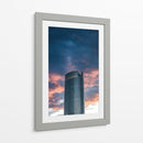 Torre Mítikah bajo el cielo encendido - Ulises Páez | Cuadro decorativo de Canvas Lab