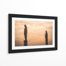 Los santos conversan al atardecer - Ulises Páez | Cuadro decorativo de Canvas Lab