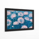 Flores rosas con fondo azul - DIEGO D L | Cuadro decorativo de Canvas Lab