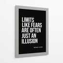 Os limites, assim como os medos, são muitas vezes apenas uma ilusão – Frase motivacional de Michael Jordan - Vicky Hanggara | Cuadro decorativo de Canvas Lab