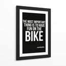 Lo más importante es divertirse en la bicicleta - Vicky Hanggara | Cuadro decorativo de Canvas Lab
