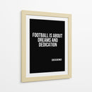 O futebol é sobre sonhos e dedicação - Vicky Hanggara | Cuadro decorativo de Canvas Lab