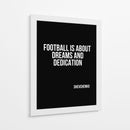 O futebol é sobre sonhos e dedicação - Vicky Hanggara | Cuadro decorativo de Canvas Lab