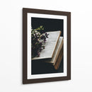 Biblia y flores | Cuadro decorativo de Canvas Lab