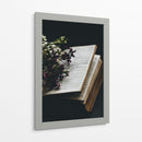 Biblia y flores | Cuadro decorativo de Canvas Lab