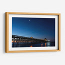 Luna En La Playa De La Locura - Danny Head | Cuadro decorativo de Canvas Lab