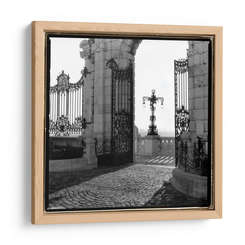 Puertas Al Palacio Real, Budapest - Laura DeNardo | Cuadro decorativo de Canvas Lab