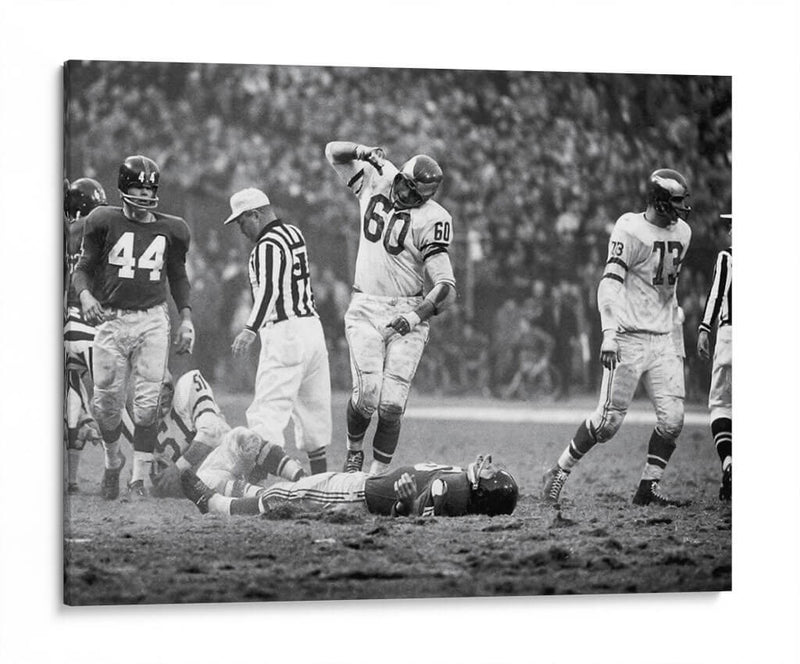 1960 Chuck Bednarik y Frank Gifford | Cuadro decorativo de Canvas Lab