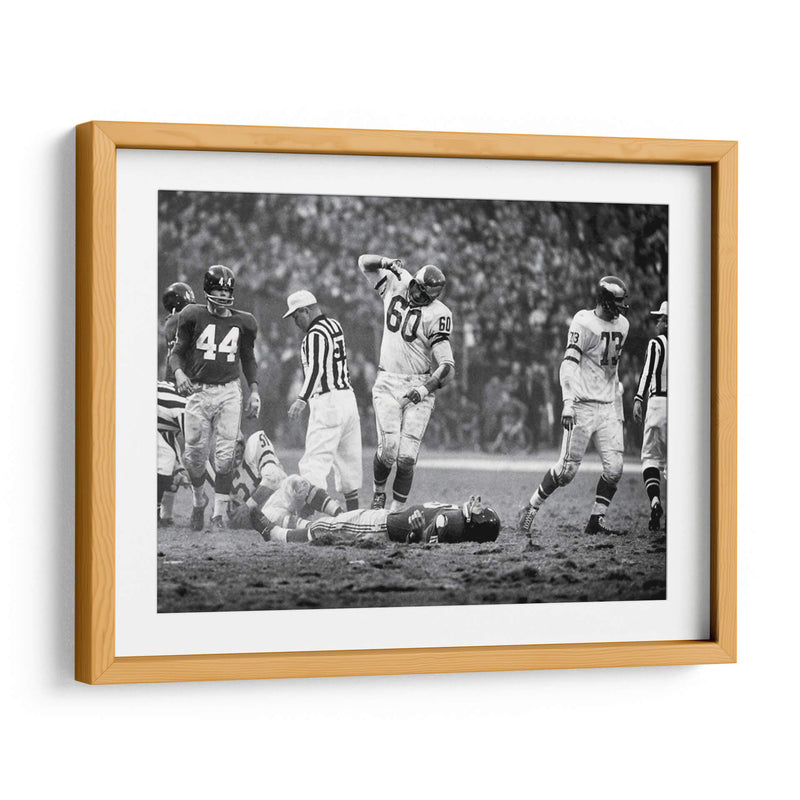 1960 Chuck Bednarik y Frank Gifford | Cuadro decorativo de Canvas Lab