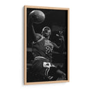 Mid Air Michael Jordan | Cuadro decorativo de Canvas Lab