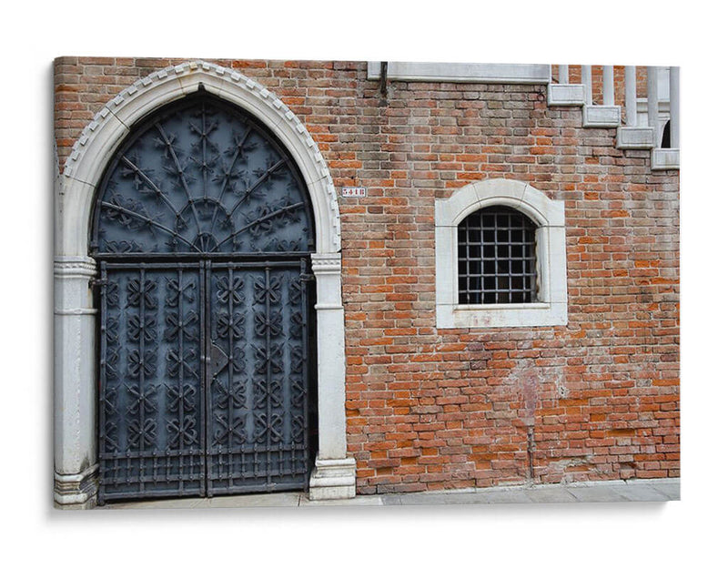 Ventanas Y Puertas De Venecia Viii - Laura DeNardo | Cuadro decorativo de Canvas Lab