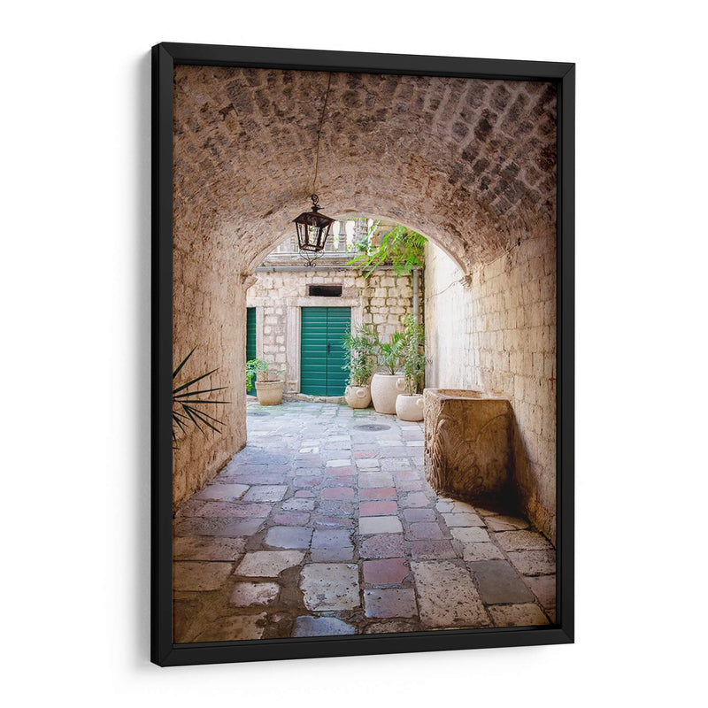 Pasaje Encantador - Kotor, Montenegro - Laura DeNardo | Cuadro decorativo de Canvas Lab