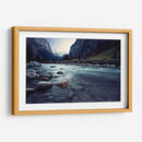 Río entre las montañas suizas | Cuadro decorativo de Canvas Lab