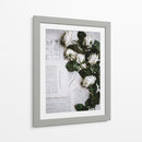 Letras y rosas blancas | Cuadro decorativo de Canvas Lab