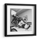 Pelea de Almohadas | Cuadro decorativo de Canvas Lab