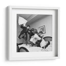 Pelea de Almohadas | Cuadro decorativo de Canvas Lab