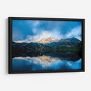 Montañas y su reflejo | Cuadro decorativo de Canvas Lab