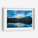 Montañas y su reflejo | Cuadro decorativo de Canvas Lab