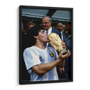 Maradona con la copa del mundo | Cuadro decorativo de Canvas Lab