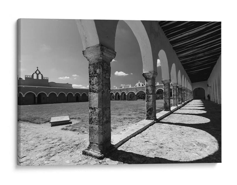 Convento de Izamal - Omar Montero | Cuadro decorativo de Canvas Lab