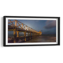 Embarcadero y la luna - Omar Montero | Cuadro decorativo de Canvas Lab