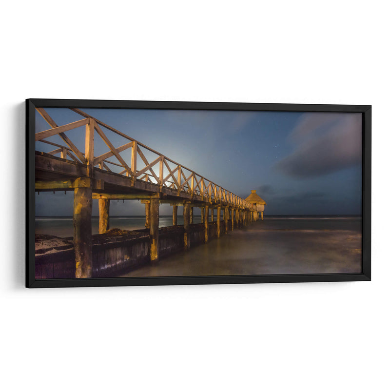 Embarcadero y la luna - Omar Montero | Cuadro decorativo de Canvas Lab