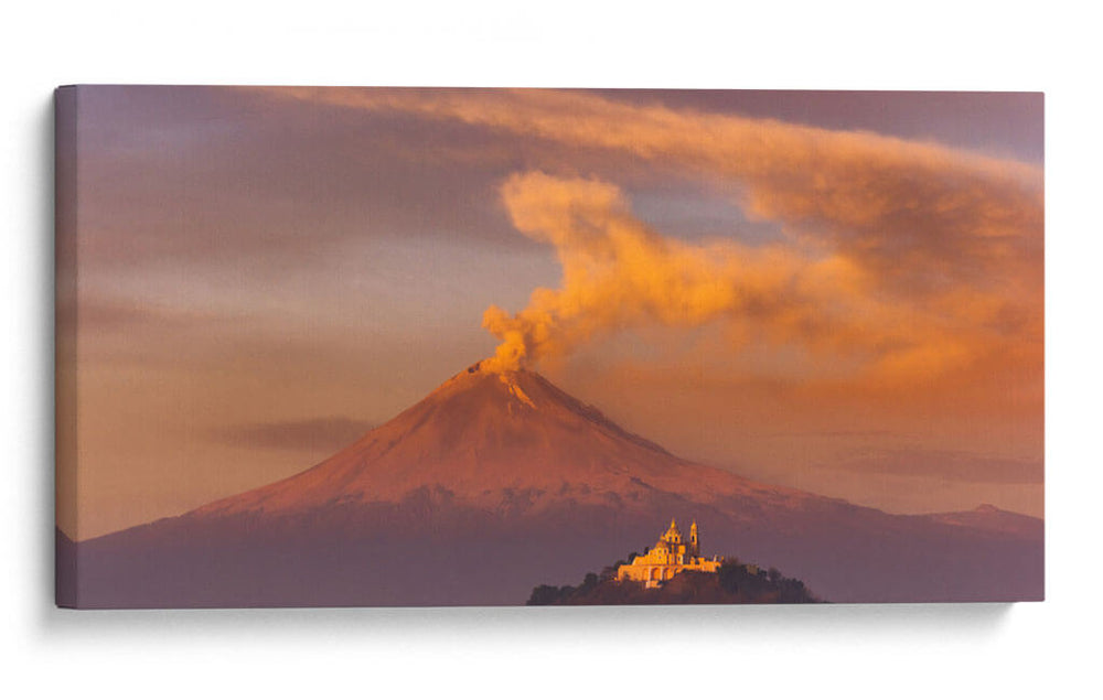Popocatépetl y Santuario - Omar Montero | Cuadro decorativo de Canvas Lab