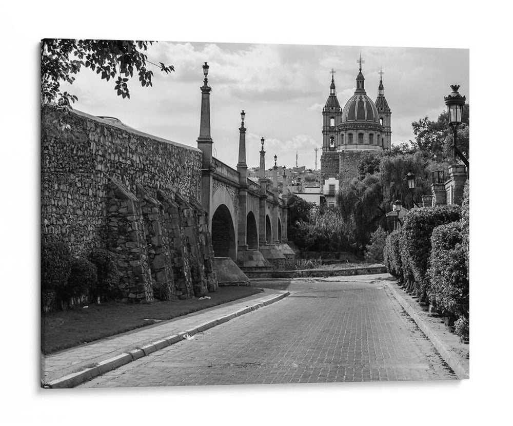 Puente e iglesia - Omar Montero | Cuadro decorativo de Canvas Lab