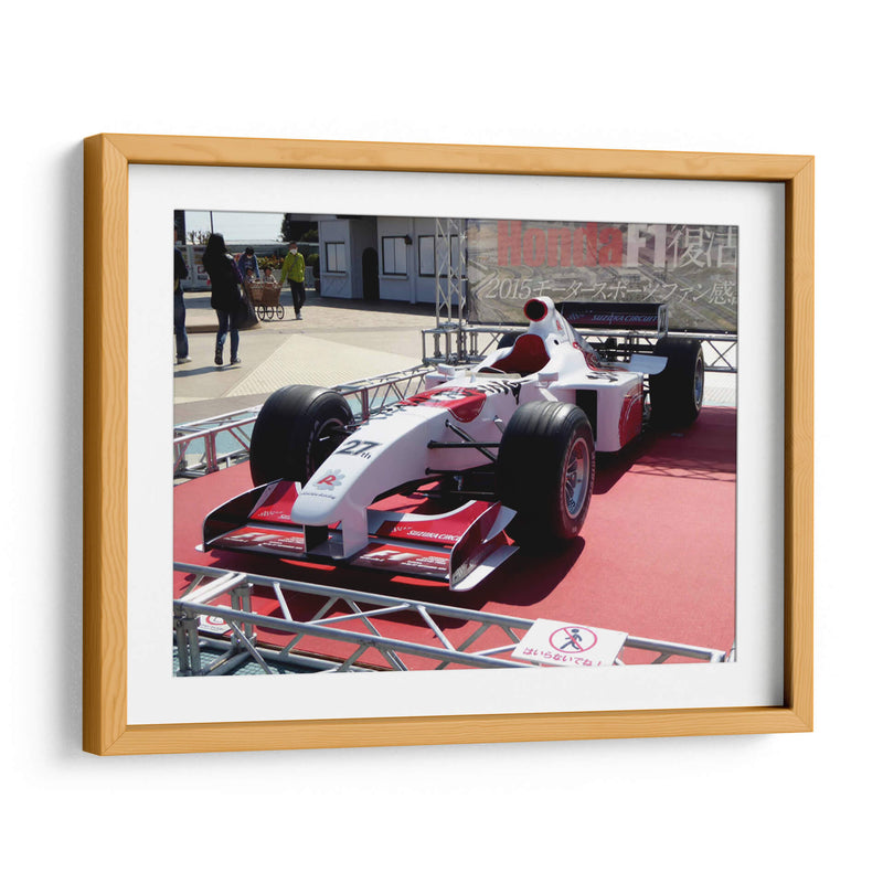 Honda RA109 en exhibición en el circuito Suzuka | Cuadro decorativo de Canvas Lab