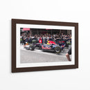 Sebastien Buemi demostrando el coche de Fórmula 1 Red Bull Energy en Motomachi Yokohama, Japón | Cuadro decorativo de Canvas Lab