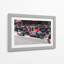 Sebastien Buemi demostrando el coche de Fórmula 1 Red Bull Energy en Motomachi Yokohama, Japón | Cuadro decorativo de Canvas Lab