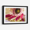 PINTANDO FLORES - Alvaro Martinz | Cuadro decorativo de Canvas Lab