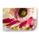 PINTANDO FLORES - Alvaro Martinz | Cuadro decorativo de Canvas Lab