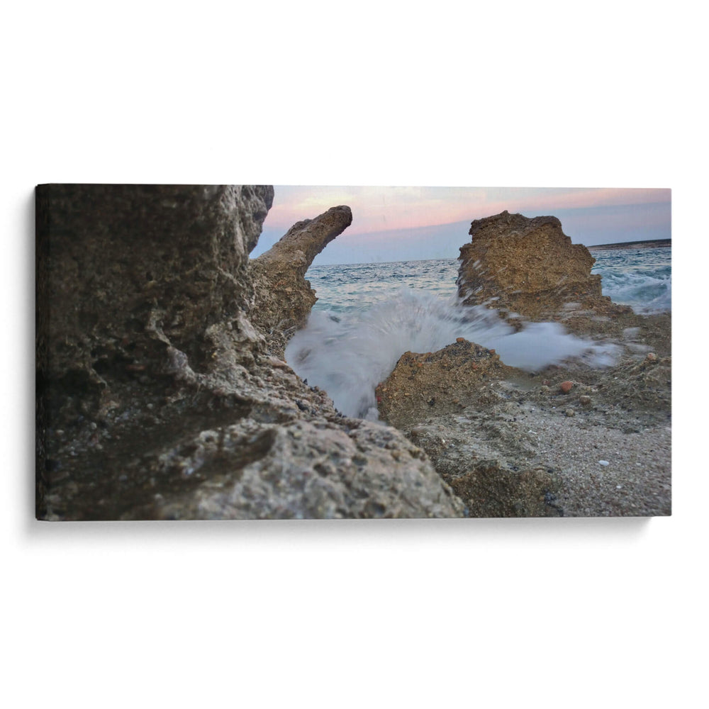 Ola rompiendo en las rocas - Salvador Gallardo | Cuadro decorativo de Canvas Lab