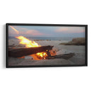 Disfrutando de una fogata en la playa - Salvador Gallardo | Cuadro decorativo de Canvas Lab