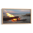 Disfrutando de una fogata en la playa - Salvador Gallardo | Cuadro decorativo de Canvas Lab