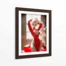 Belleza Rubia en Ropa Roja - DeLaVegaGaming | Cuadro decorativo de Canvas Lab