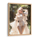 Belleza Rubia con Ropa Clara - DeLaVegaGaming | Cuadro decorativo de Canvas Lab