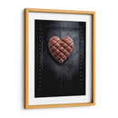 Corazón de Piel Café Sobre Pared de Piel Negra - DeLaVegaGaming | Cuadro decorativo de Canvas Lab
