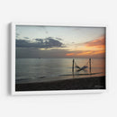 Hamaca en el mar al atardecer - 5000 grados | Cuadro decorativo de Canvas Lab