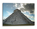 Chichén Itzá con nubes de fondo - 5000 grados | Cuadro decorativo de Canvas Lab