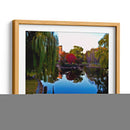 Reflejos en lago con arbol rojo, Boston - 5000 grados | Cuadro decorativo de Canvas Lab