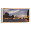Louvre al anochecer - Omar Montero | Cuadro decorativo de Canvas Lab